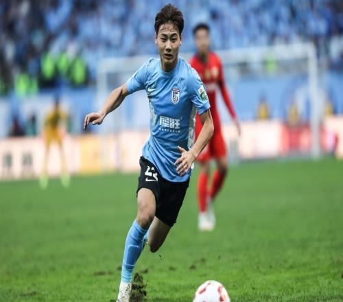 01上海海港不敌大连英博媒体人热议：输球正常三轮转正乐观了