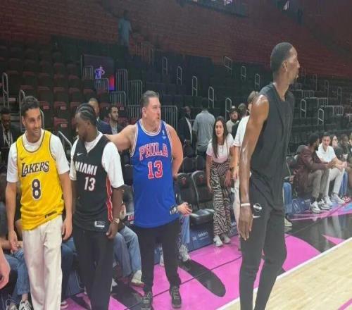 好好笑！历史前三来看我比赛！但我自己就是第三啊！