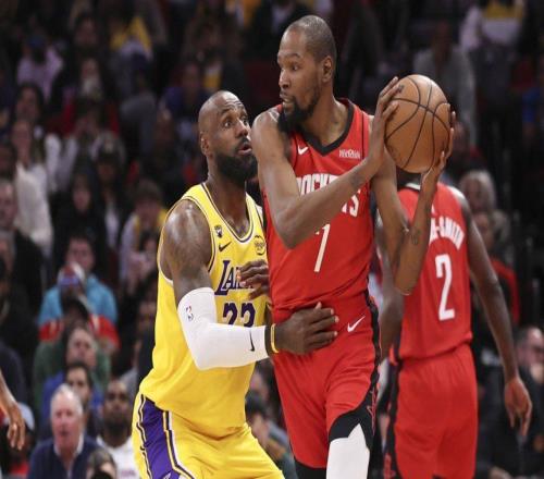 杜兰特谈詹姆斯还能打多久：说实话，我觉得他还能再打个四五年