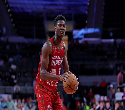 莫名其妙变成了替补！火箭二队赶紧将这位内线球员放回到先发吧