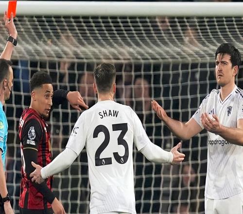 曼联点球被黑阿马德禁区被拽视而不见，红魔却吃“红点套餐”