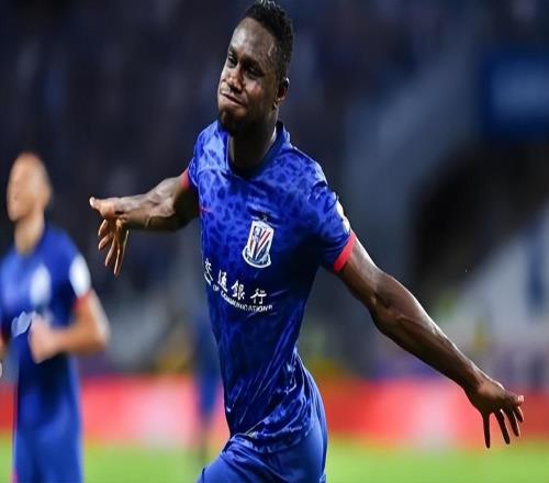 李国旭胆子真大！本轮直接让毛伟杰踢左后卫，没想到他却迎来爆发