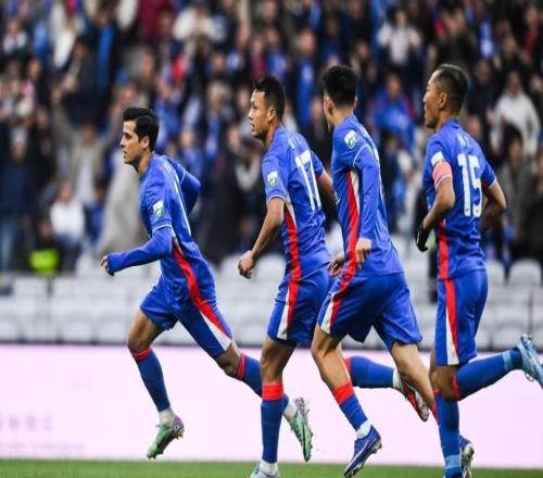 超级世界波！陈晋一任意球破门，斯帅挥拳庆祝，申花连刷3纪录