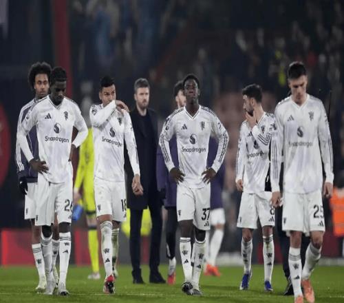 曼联22平伯恩茅斯，11分钟判罚天差地别，公平竞赛成空谈