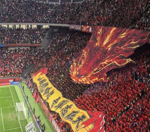 蓉城半场2球领先！媒体人热议：中超最激烈一战，德比两队不一档