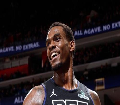 波神伤退追梦0分4失误，落选秀22+7+8杜伦肆虐内线，活塞双杀勇士