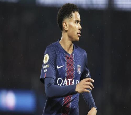 队报：马尤卢觉得自己被推出去挡枪他认可恩里克并且想留队