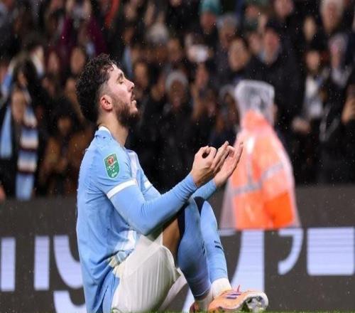 曼城此前9次参加英联杯决赛8次夺冠，且近7次全部获胜