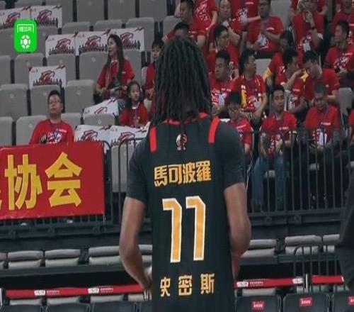 深圳11486大胜天津喜迎4连胜，史密斯23+5+5，王浩然20分