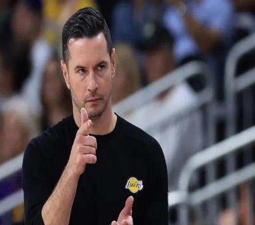 湖人105104魔术迎3喜1忧！肯纳德+雷迪克征服众人，3主力太累了