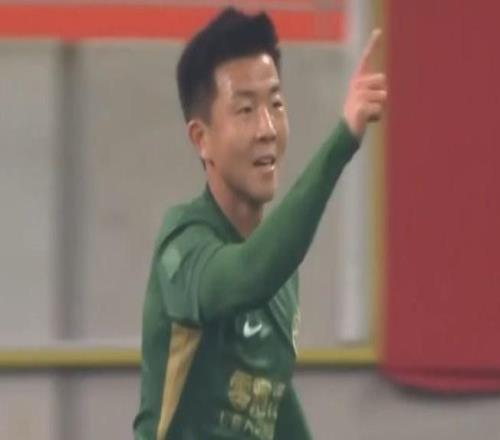 里程碑，浙江队前锋陶强龙已在中超出战100场