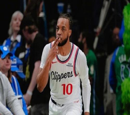 快船加时战胜独行侠凸显一点：加兰关键时刻别抢戏，把球交给小卡