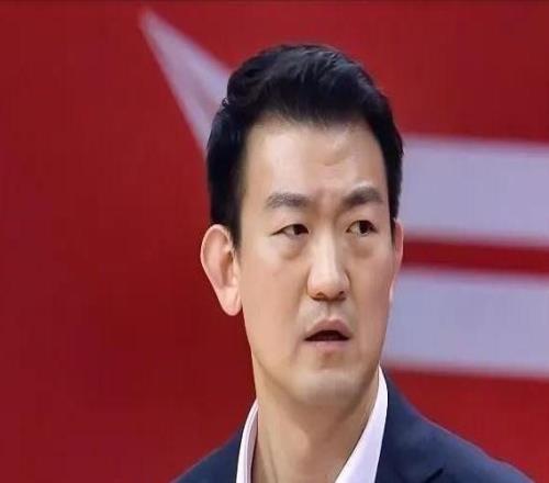 广厦男篮8881江苏，没想到赛后王博点名表扬一人，不是胡金秋