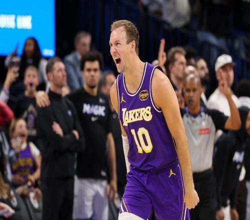 近7战三分仅18中6啊！看到肯纳德投进绝杀，才懂克内克特缺了什么