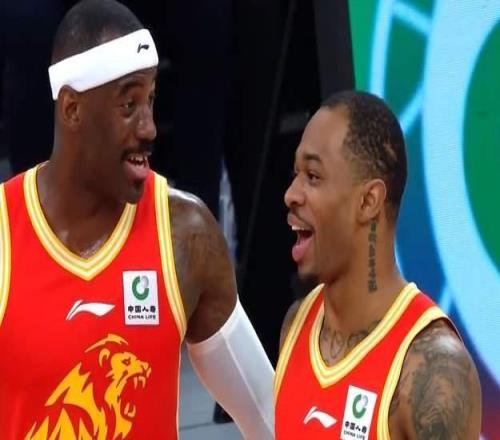 真有钱啊！2000万到手，卫冕冠军赚大了，双喜临门，全力冲2连冠