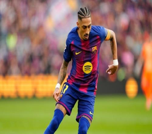 5.7万球迷见证铁卫开倒车，巴萨10巴列卡诺，17连胜静待皇马翻车