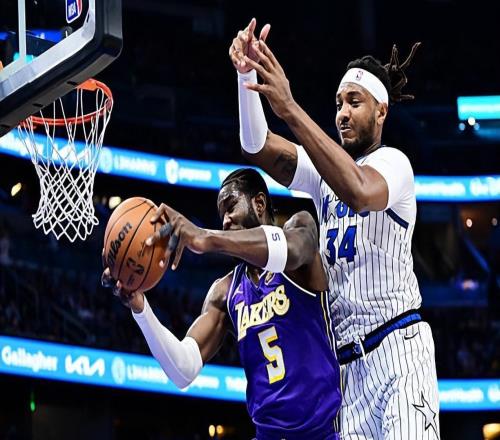 虽然罚球有些抽象，但先发中锋对于湖人的重要性还是有目共睹的