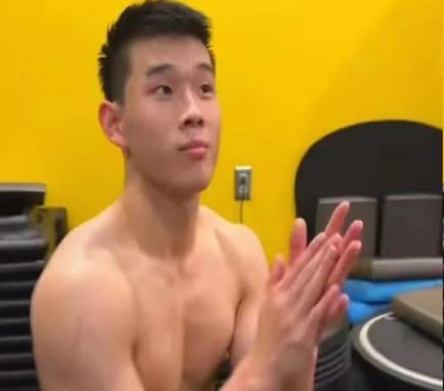 第一个NCAA赛季结束，林葳场均6.6分，下一步去澳洲NBL