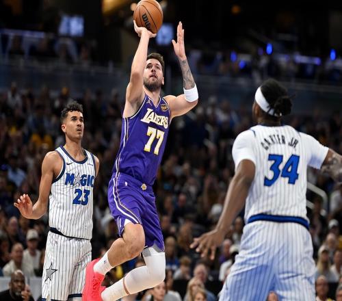 至少连续9场40+有多难NBA仅3人达成，乔丹无缘第一