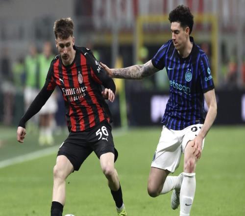 TA：巴萨尚未给莱万提供续约报价内部认为巴斯托尼愿意加盟