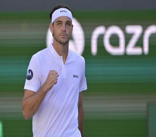 弗里茨不顾形象上演膝盖断拍神技，丰塞卡入选劳伦斯突破奖惹争议