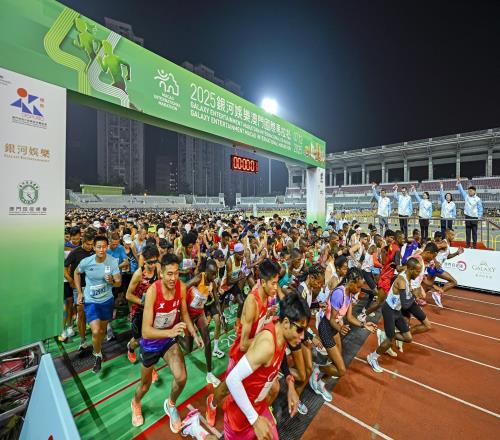 澳门国际马拉松举行，肯尼亚选手包办半程马拉松男、女子冠军