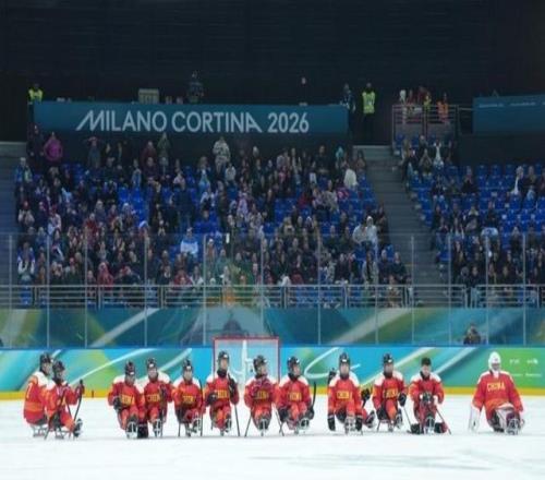 拼搏精神引全网点赞，中国残奥冰球队逐梦米兰冬残奥会｜米兰冬残奥会特别报道