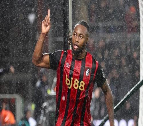 太阳报：吉安对塞梅尼奥进行了指导，并建议他不要急于转会