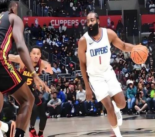 签2.5亿后就摆烂！才打6场就赛季报销！打球只为挣钱，哈登命太苦