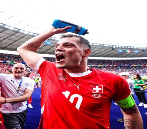 梦幻一季丨扎卡：德甲冠军，德国杯冠军率瑞士杀入欧洲杯八强