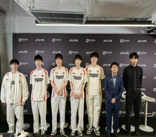 AL赛后群访教练：今天的团队配合很好回去还是要多研究红色方BP