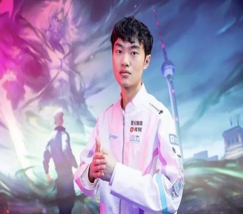 危Knight：今年BLG状态和团队配合不好现版本中单以游走为主