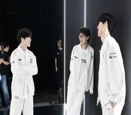 下一场对阵AL，Meiko：多研究他们比赛，看他们野辅的动向