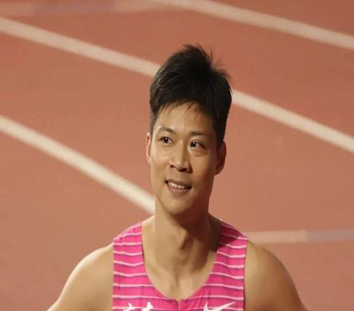 苏炳添仍在奔跑！还更新了自己12年前参与创造的纪录！