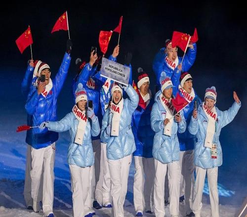 各国运动员怀揣梦想入场，米兰冬奥会开幕式太好看了