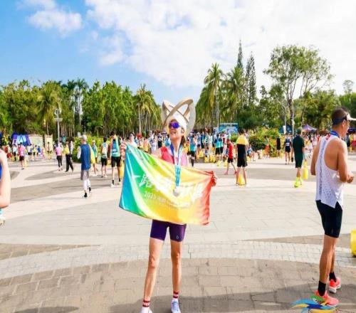 2025最后一场马拉松，三亚为何能成为跑者们的年终坐标？