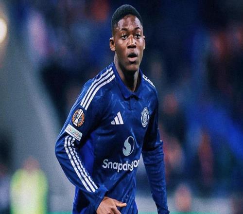 罗马诺：梅努昨天受了轻伤，缺席本场客战维拉的比赛