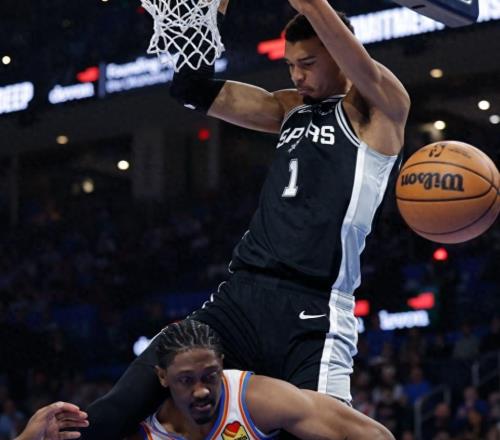 悲喜两重天！联盟第1又输+被3杀、全队沮丧，5冠王8连胜走向复兴