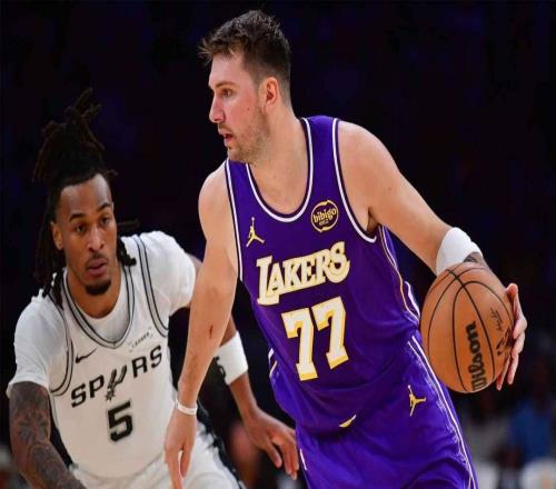 期待，马刺队哈珀和卡斯尔全力备战NBA杯四分之一决赛打湖人比赛