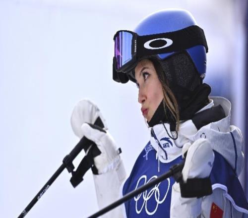 距冠军仅差0.38分！谷爱凌为中国队夺得米兰冬奥会首银