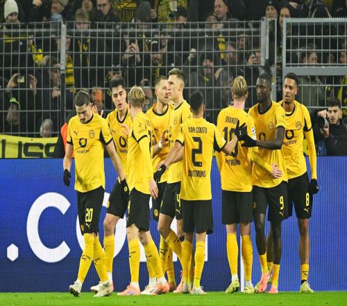 与4结缘，多特5轮欧冠联赛有4轮打入4球，剩下1轮被曼城进4球