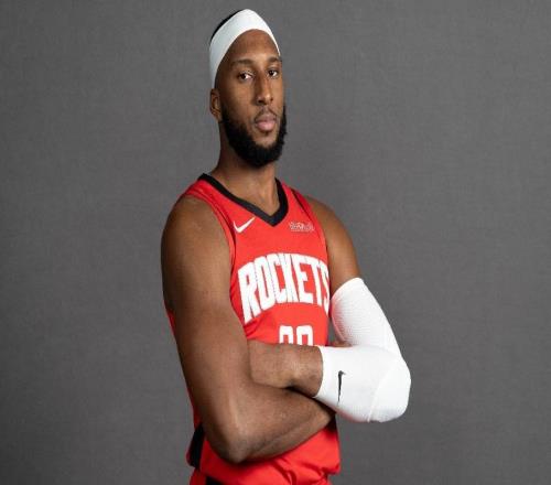 火箭11996湖人球员评价：4人优秀，3人及格，2人低迷