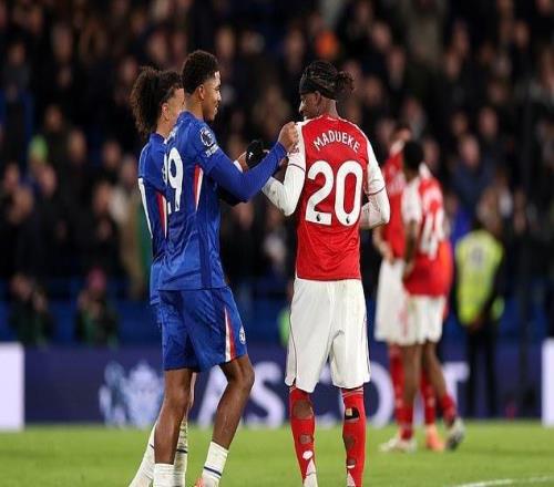 欢迎回到斯坦福桥，恩佐断了马杜埃凯的球后在他面前庆祝