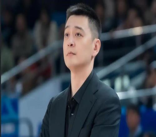 广东男篮4连胜飙升至榜二，辽篮爆冷门，北京广厦3队预定四强