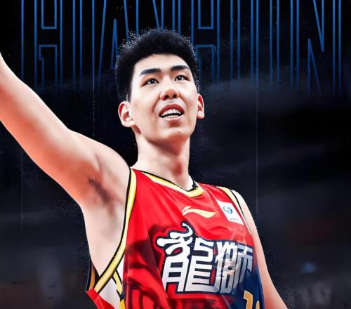 出场6分42秒，5犯离场！球迷：广东队重磅引援，换徐昕亏大了