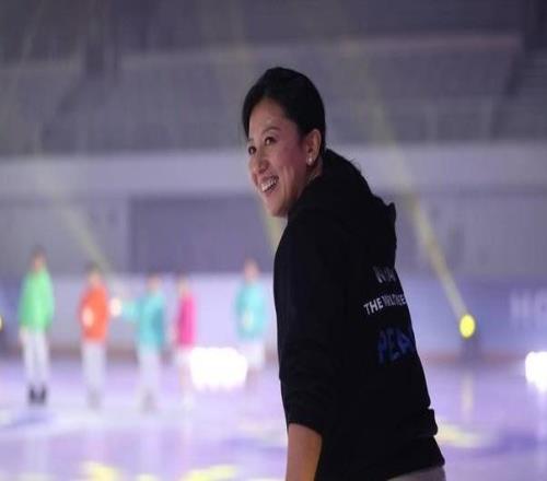 冰上筑梦 以善为桥，HOPE ON ICE联合国难民署75周年慈善之夜温情启幕