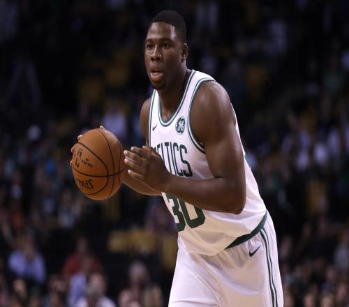 亚布塞莱：初入NBA我不理解为何没上场时间但那段经历教会我很多