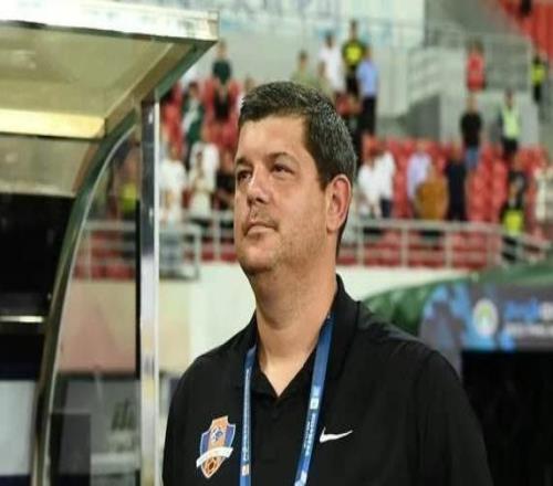 泰山弃将海港当成宝，没转会费海牛不续约李霄鹏反要降级队主帅