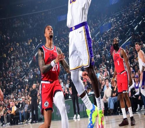 詹皇又将刷两历史首人纪录！41岁剑指22连全明星1点已前无古人