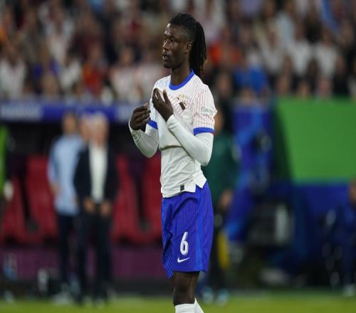 21岁零238天！卡马文加成代表法国出战欧洲杯淘汰赛第二年轻球员